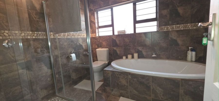 3 Bedroom Property for Sale in Seasons Lifestyle Estate North West